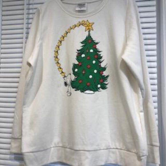 Peanuts Snoopy Cozy Fleece Christmas Tree White Sweatshirt. - Picture 6 of 16